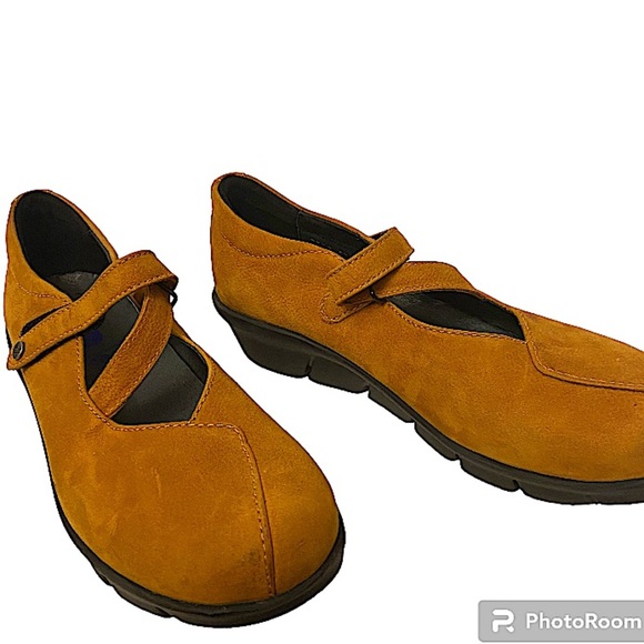 Wolky Shoes - Wolky Sabine Nubuck Suede Mary Janes Shoes EU40 US 9 Burnt Orange and Black.